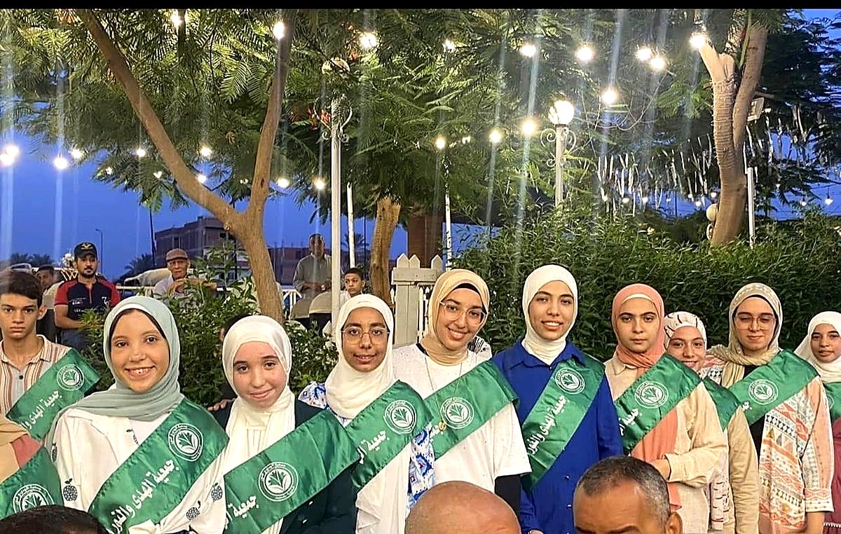 Outstanding students in the society's sashes